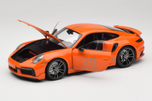 Porsche 911 992 Turbo S Coupe Sport Design Oranje Minichamps 1:18 113069074 Metaal — afbeelding 2 van 8