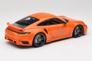Porsche 911 992 Turbo S Coupe Sport Design Oranje Minichamps 1:18 113069074 Metaal — afbeelding 3 van 8