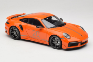 Porsche 911 992 Turbo S Coupe Sport Design Oranje Minichamps 1:18 113069074 Metaal — afbeelding 6 van 8