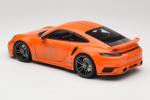 Porsche 911 992 Turbo S Coupe Sport Design Oranje Minichamps 1:18 113069074 Metaal — afbeelding 7 van 8