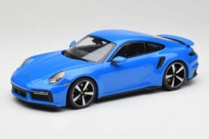 Porsche 911 992 Turbo S Gentian Blauw Minichamps 1:18 155069074 Metaal