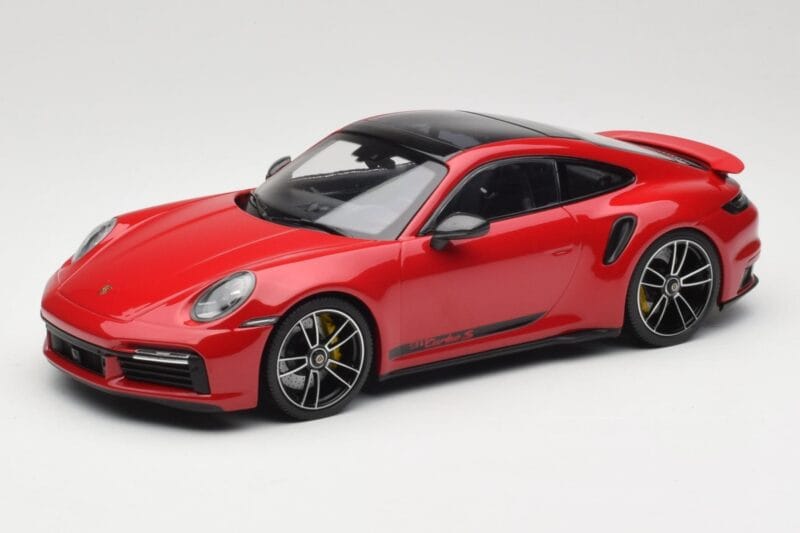 Porsche 911 992 Turbo S Rood Minichamps 1:18 155069070 Metaal