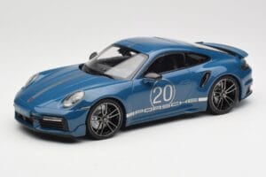 Porsche 911 992 Turbo S Sport Design Package Gentian Blue Metallic Minichamps 1:18 155069170 Metaal