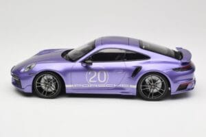 Porsche 911 992 Turbo S Sport Design Package Viola Metallic Minichamps 1:18 155069174 Metaal — afbeelding 3 van 6