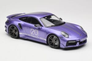 Porsche 911 992 Turbo S Sport Design Package Viola Metallic Minichamps 1:18 155069174 Metaal — afbeelding 4 van 6