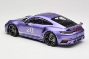 Porsche 911 992 Turbo S Sport Design Package Viola Metallic Minichamps 1:18 155069174 Metaal — afbeelding 5 van 6