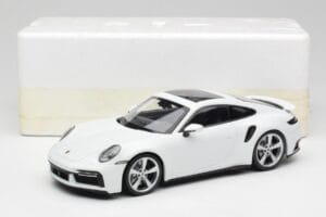 Porsche 911 992 Turbo S Wit Concept Minichamps 1:18 WAP0211620CNP Metaal — afbeelding 6 van 6