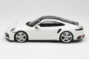 Porsche 911 Turbo S 992 Wit Minichamps 1:18 WAP0211620RTRB Metaal — afbeelding 3 van 6