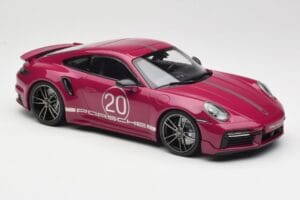 Porsche 911 992 Turbo S met Sport Design Package Rood Minichamps 1:18 155069172 Metaal — afbeelding 4 van 6