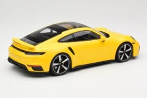 Porsche 911 992 Turbo S Geel Minichamps 1:18 155069071 Metaal — afbeelding 2 van 6