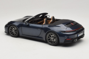 Porsche 911 992.2 Carrera Cabriolet Yachting Blue Norev 1:18 187180 Metaal — afbeelding 7 van 8