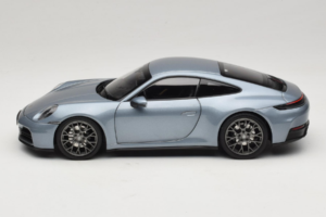 Porsche 911 992.2 Carrera Polar Silver Metallic Norev 1:18 187170 Metaal — afbeelding 4 van 8