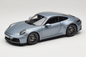 Porsche 911 992.2 Carrera Polar Silver Metallic Norev 1:18 187170 Metaal