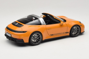Porsche 911 992.2 Targa 4 GTS Bahama Yellow Norev 1:18 187190 Metaal — afbeelding 4 van 10