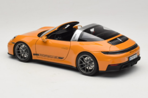 Porsche 911 992.2 Targa 4 GTS Bahama Yellow Norev 1:18 187190 Metaal — afbeelding 9 van 10