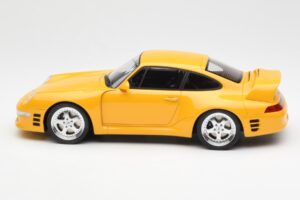 RUF CTR2 993 Sport Geel GT Spirit 1:18 GT141 Hars — afbeelding 3 van 6