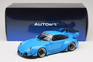 Porsche 911 993 RWB Hemelsblauw Gun Grey Wheels AUTOart 1:18 78152 Composiet — afbeelding 8 van 8