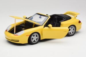 Porsche 911 996 Cabriolet Speed Geel UT Models 1:18 27906 Metaal — afbeelding 2 van 8
