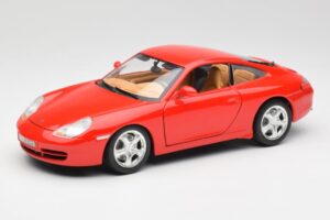 Porsche 911 996 Carrera 4 Rood Bburago 1:18 30085 Metaal