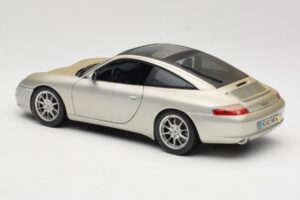Porsche 911 996 Carrera 4S Zilver Maisto 1:18 WAP02102212 Metaal — afbeelding 7 van 8
