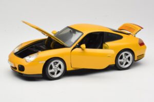 Porsche 911 996 Carrera 4S Geel Maisto 1:18 WAP02101610 Metaal — afbeelding 2 van 8