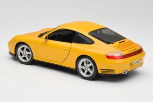 Porsche 911 996 Carrera 4S Geel Maisto 1:18 WAP02101610 Metaal — afbeelding 7 van 8