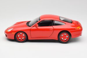 Porsche 911 996 Carrera Rood Beperkte Editie Bburago 1:18 3385-M1 Metaal — afbeelding 4 van 8