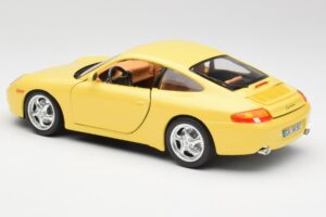 Porsche 911 996 Carrera Geel Bburago 1:18 30085-M1 Metaal — afbeelding 7 van 8