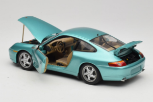 Porsche 911 996 Green Metallic UT Models 1:18 27901 Metaal — afbeelding 5 van 8
