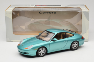 Porsche 911 996 Green Metallic UT Models 1:18 27901 Metaal — afbeelding 8 van 8