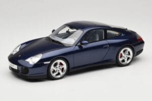 Porsche 911 996.2 Carrera 4S Donkerblauw GT Spirit 1:18 GT938 Hars