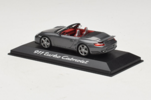 Porsche 911 997 Turbo Cabriolet Grey Metallic Minichamps 1:43 WAP02015218 Metaal — afbeelding 3 van 4