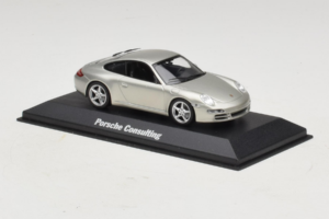 Porsche 911 997 Carrera Silver Metallic Minichamps 1:43 WAP02011515 Metaal — afbeelding 2 van 5