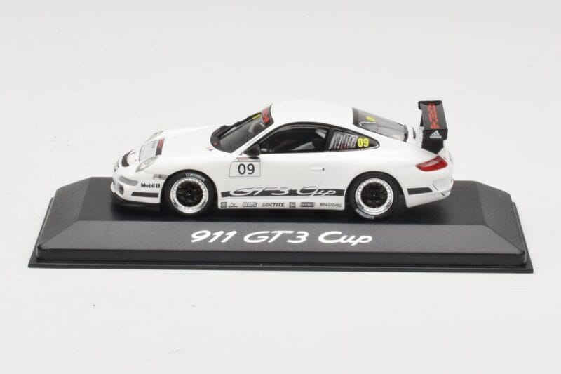 Porsche 911 997 GT3 Cup #9 2009 Minichamps 1:43 WAP0200030A-R Metaal