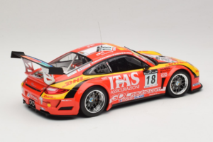 Porsche 911 997 GT3 R #8 De Lorenzi Racing De Lorenzi 24 Hours of Spa 2011 Minichamps 1:18 151118918 Metaal — afbeelding 2 van 6