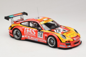 Porsche 911 997 GT3 R #8 De Lorenzi Racing De Lorenzi 24 Hours of Spa 2011 Minichamps 1:18 151118918 Metaal — afbeelding 4 van 6