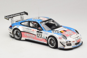 Porsche 911 997 GT3 R #123 Muhlner Motorsport E. Fumal / E. Thiry 24 Hours of Spa 2011 Minichamps 1:18 151118923 Metaal — afbeelding 4 van 6