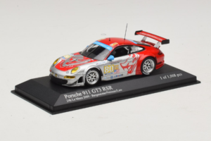 Porsche 911 997 GT3 RSR #80 J. Bergmeister / S. Neiman / D. Law 24 Hours of Le Mans 2009 Minichamps 1:43 400096980 Metaal — afbeelding 2 van 4