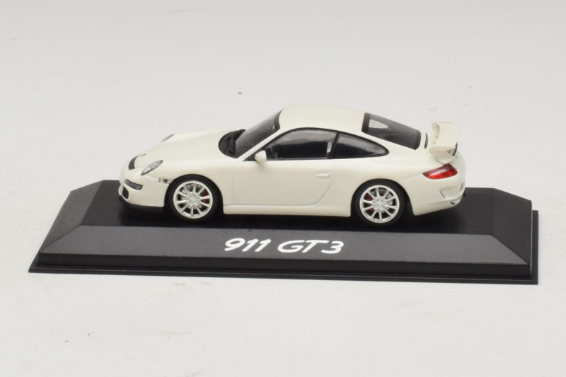 Porsche 911 997 GT3 Wit Minichamps 1:43 WAP02012016 Metaal