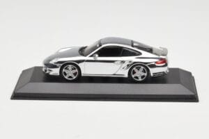 Porsche 911 997 Turbo Chrome Silver Minichamps 1:43 WAP02060816-R Metaal