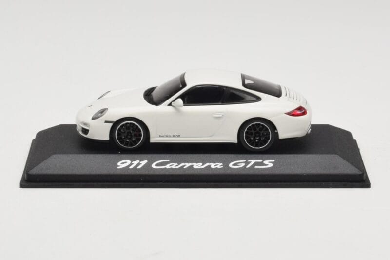 Porsche 911 997.2 Carrera GTS Wit Minichamps 1:43 Porsche 911 997.2 Carrera GTS Wit Minichamps 1:43 WAP0200200B Metaal