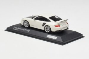 Porsche 911 997.2 GT2 RS Wit met Zilveren Velgen Minichamps 1:43 400069405 Metaal — afbeelding 3 van 4