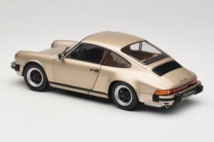 Porsche 911 Carrera 3.2 Brons Solido 1:18 S1802602 Metaal — afbeelding 7 van 8