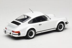 Porsche 911 SC GT Race Version IXO 1:18 18CMC007 Metaal — afbeelding 2 van 6