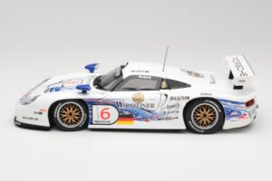 Porsche 911 GT1 #6 T. Boutsen / H-J. Stuck 1997 UT Models 1:18 39720 Metaal — afbeelding 4 van 8