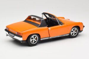 Porsche 914/6 Oranje Revell 1:18 08864 Metaal — afbeelding 3 van 8