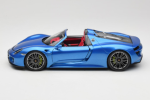 Porsche 918 Spyder Blue Metallic Minichamps 1:18 110062432 Metaal — afbeelding 4 van 8