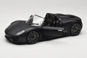Porsche 918 Spyder Matte Black Minichamps 1:18 110060031 Metaal — afbeelding 2 van 8