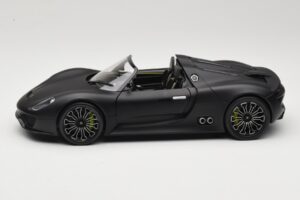 Porsche 918 Spyder Matte Black Minichamps 1:18 110060031 Metaal — afbeelding 4 van 8
