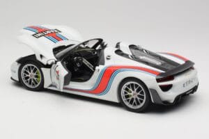 Porsche 918 Spyder Weissach Package Martini Minichamps 1:18 110062440 Metaal — afbeelding 5 van 8